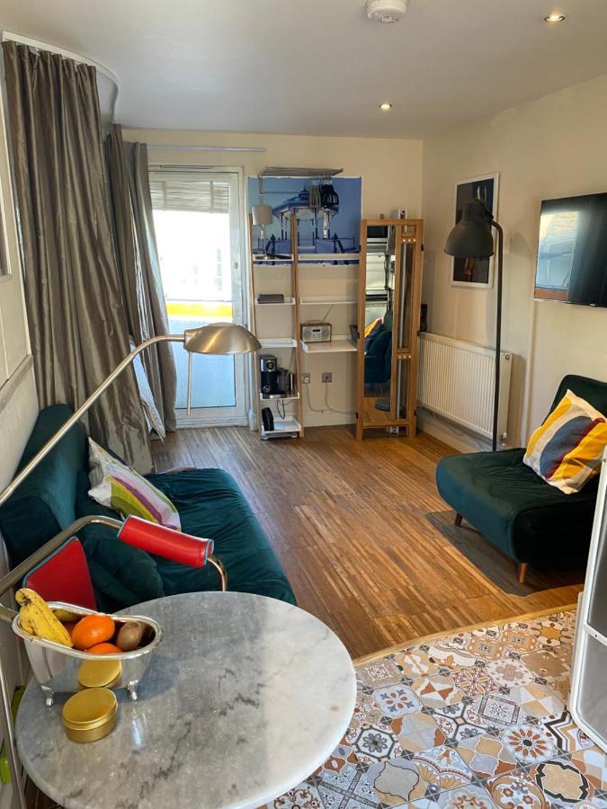 Little Brighton Beach Apartments - Also Separate Spa Cabin And Watersports Exterior photo